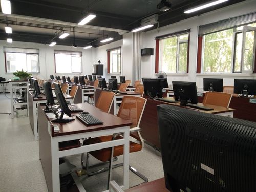 学it什么培训机构好(靠谱IT培训机构推荐,助力职业生涯跃升)