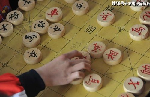 中国象棋对弈(中国象棋对弈，高手过招，策略制胜)