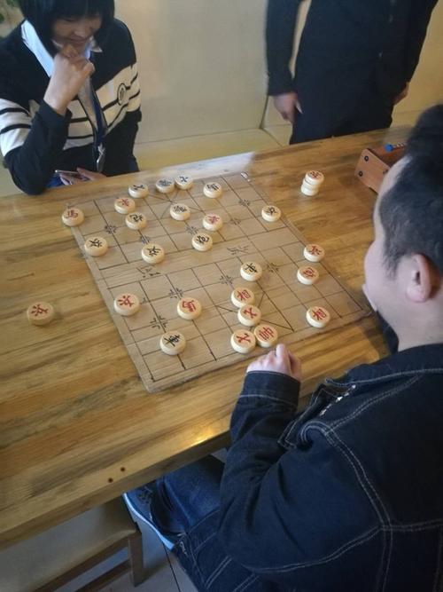 中国象棋真人对战(真人象棋对决)