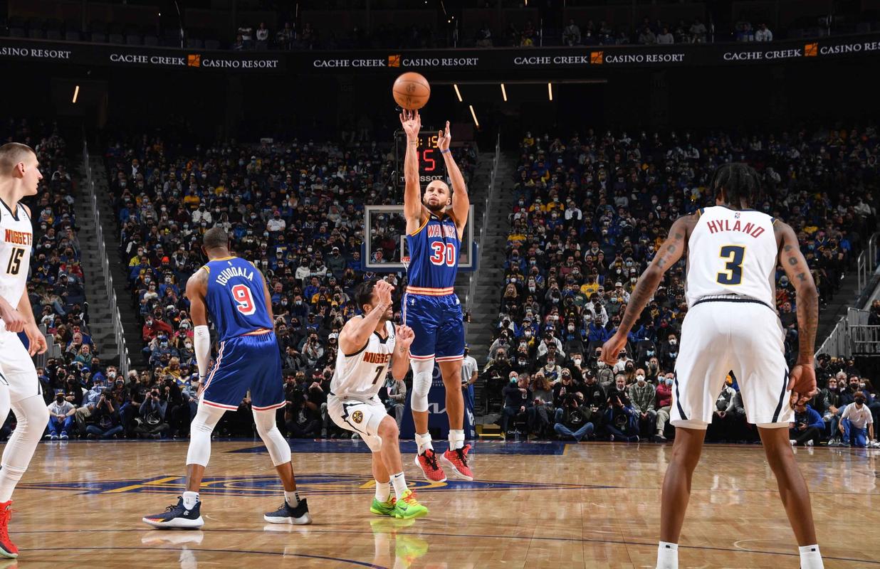 免费看体育(nba现场在线观看免费高清)