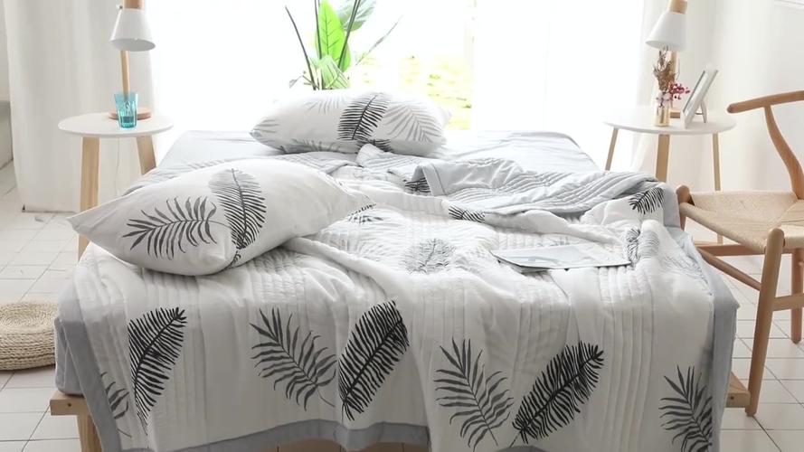 comforter是什么意思(locus是什么意思中文)
